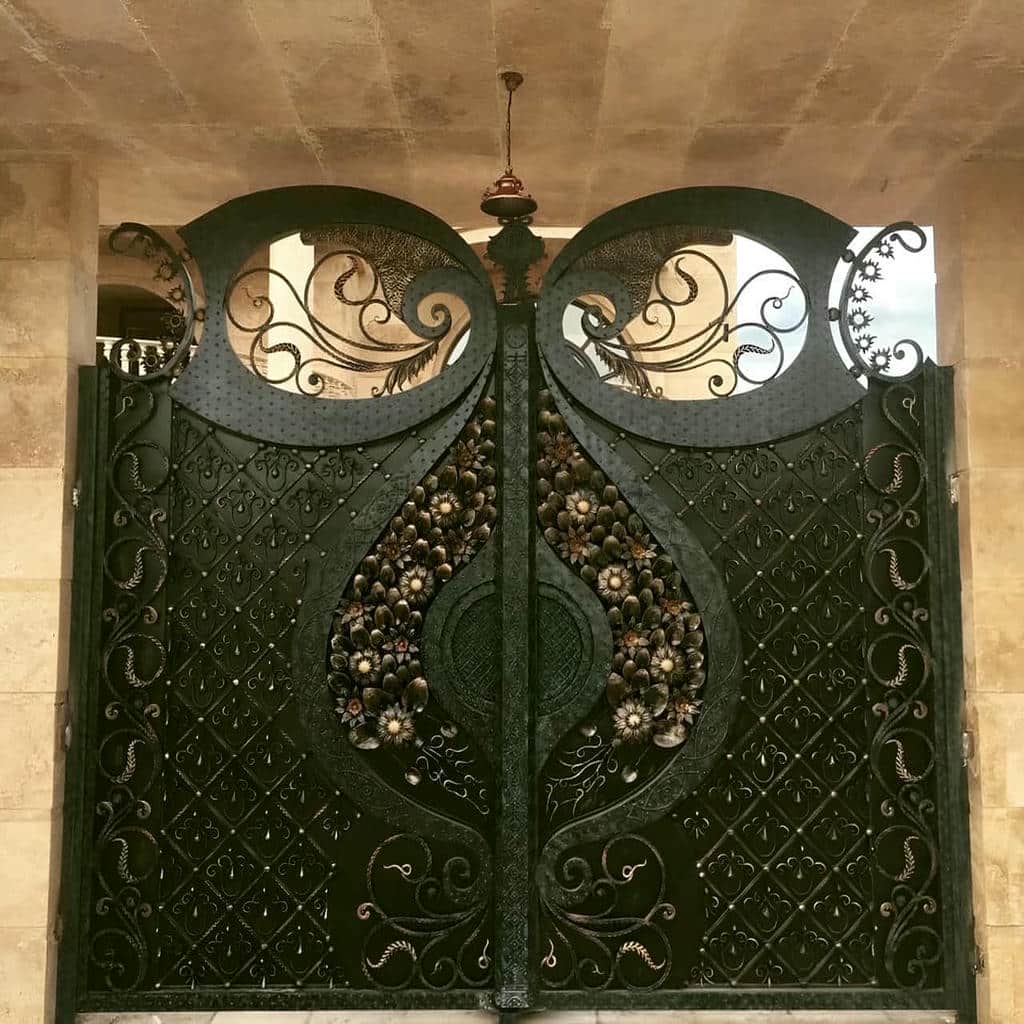 خرید درب پارکینگ فلزی حیاط فرفورژه در لواسان