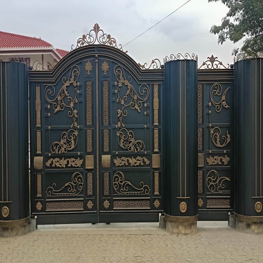 خرید درب پارکینگ فلزی حیاط فرفورژه در گرگان