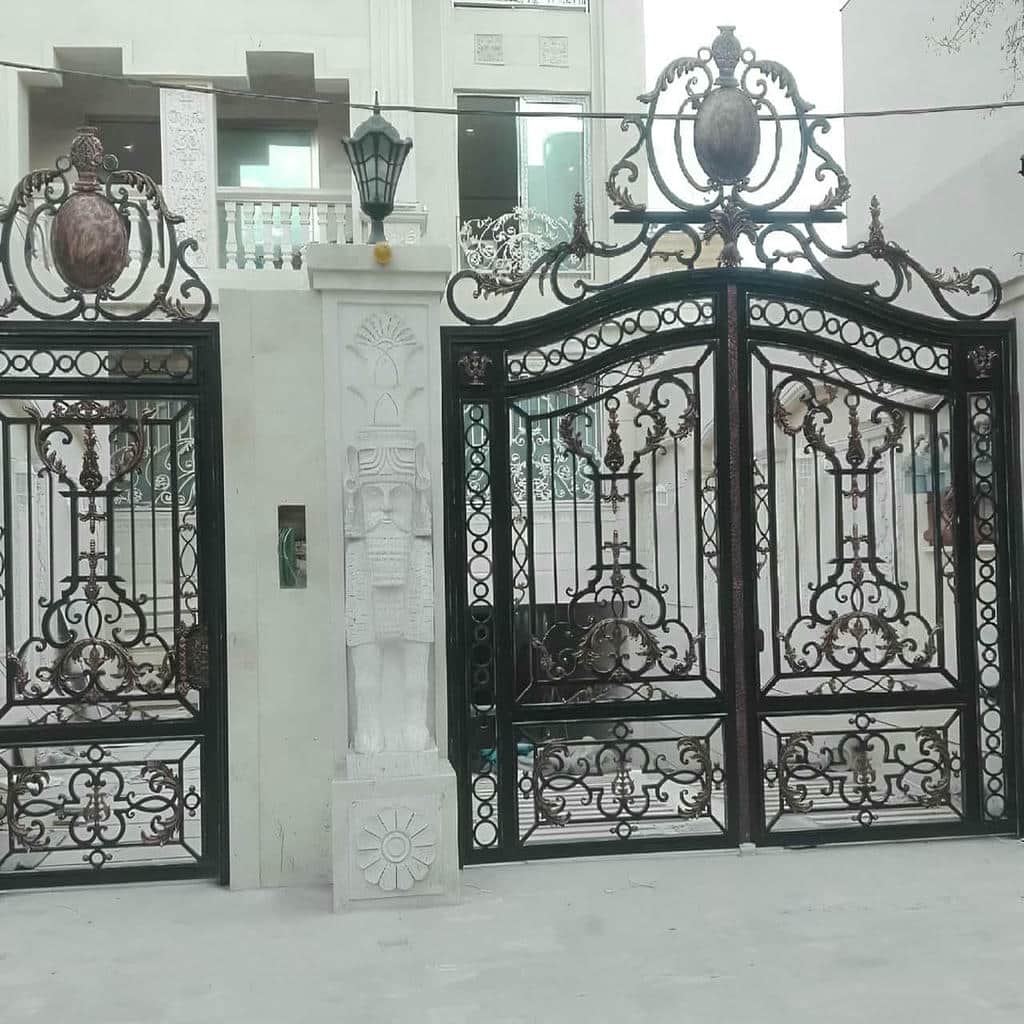 قیمت درب پارکینگ فلزی حیاط فرفورژه در همدان