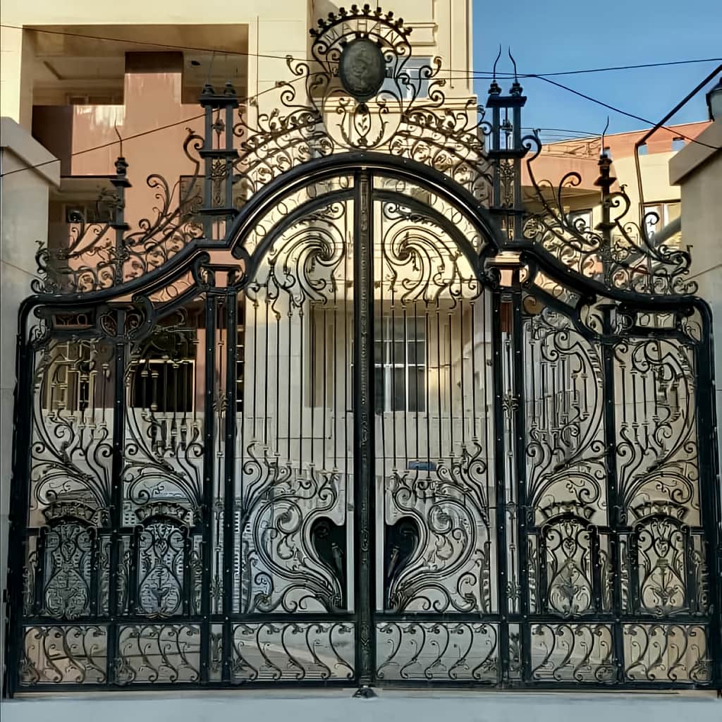 قیمت درب پارکینگ فلزی حیاط ویلایی مدرن در گرگان