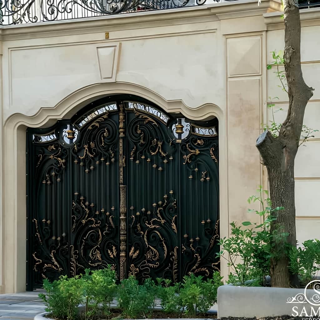 خرید درب پارکینگ فلزی حیاط فرفورژه در کردان