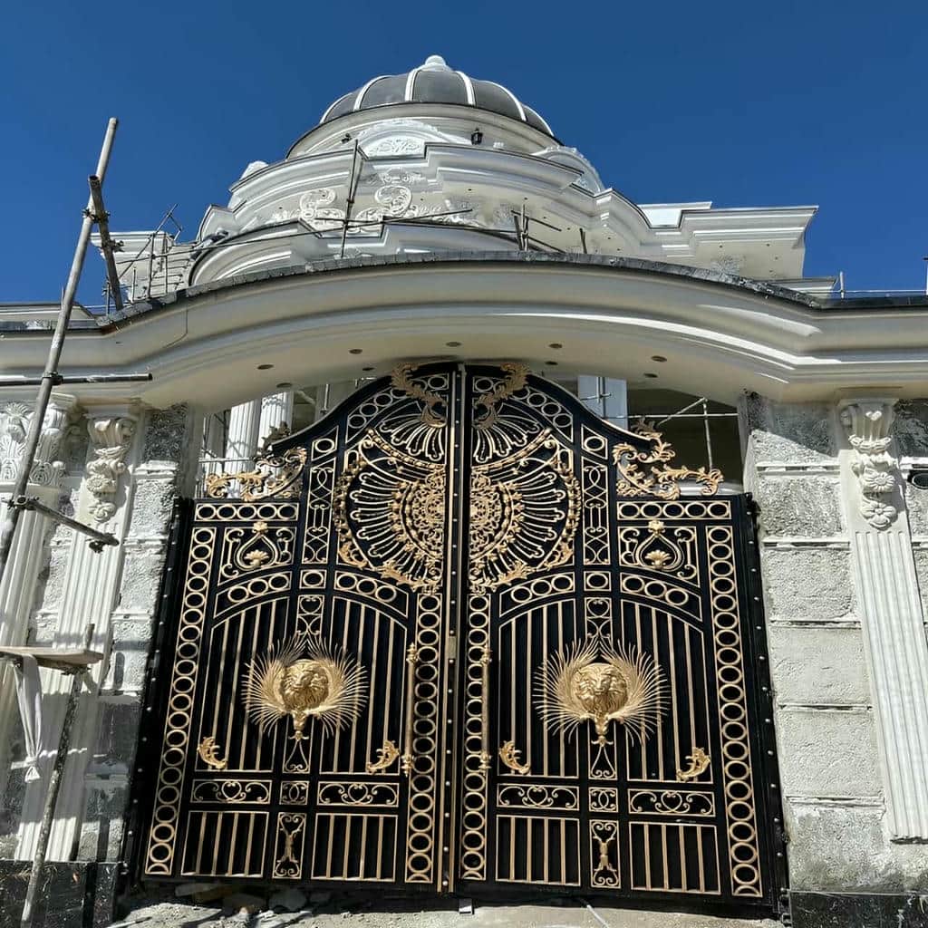 قیمت درب پارکینگ فلزی حیاط فرفورژه در مشهد