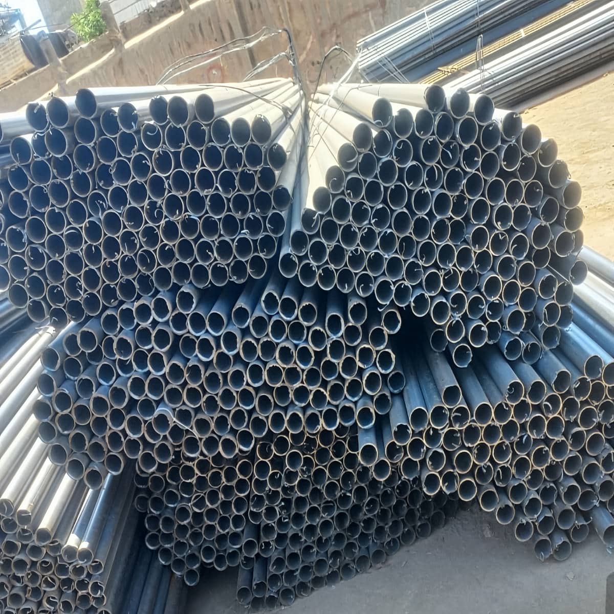 داربست هیئتی برای اسکان موقت عزاداران داربست هیئتی برای اسکان موقت عزاداران