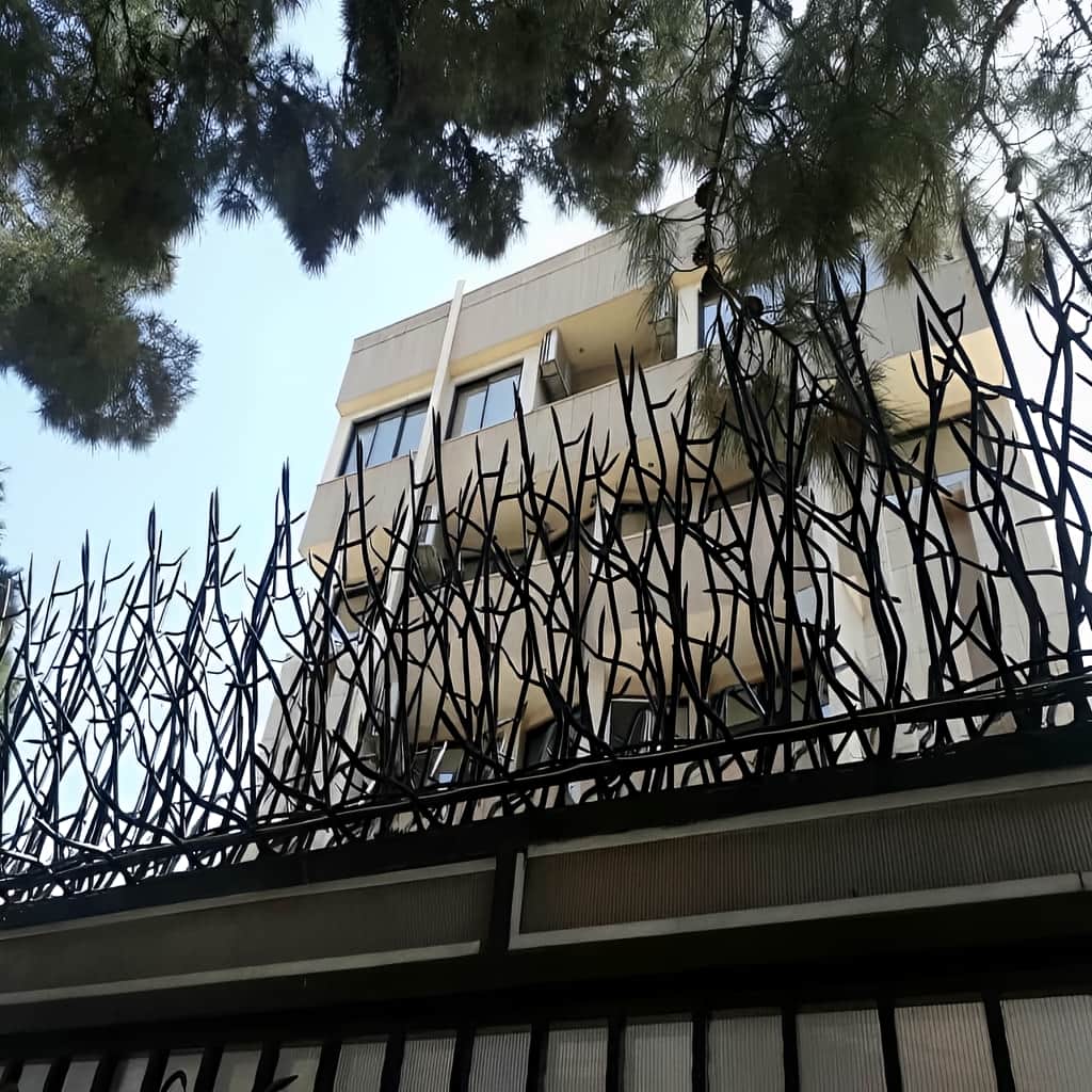 خرید حفاظ بوته ای دیوار پرتراکم با انتخاب مدل مناسب
