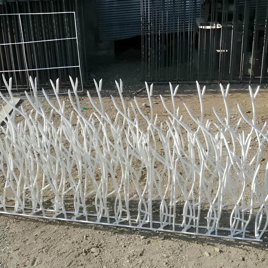 ساخت حفاظ دیوار کوتاه حیاط مدل بوته‌ای
