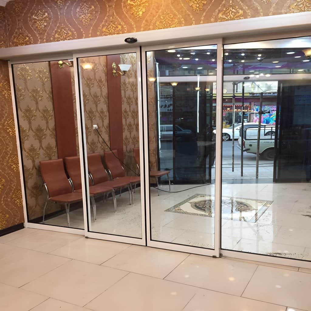 خرید درب اتوماتیک شیشه ای بانک با قفل الکترونیکی