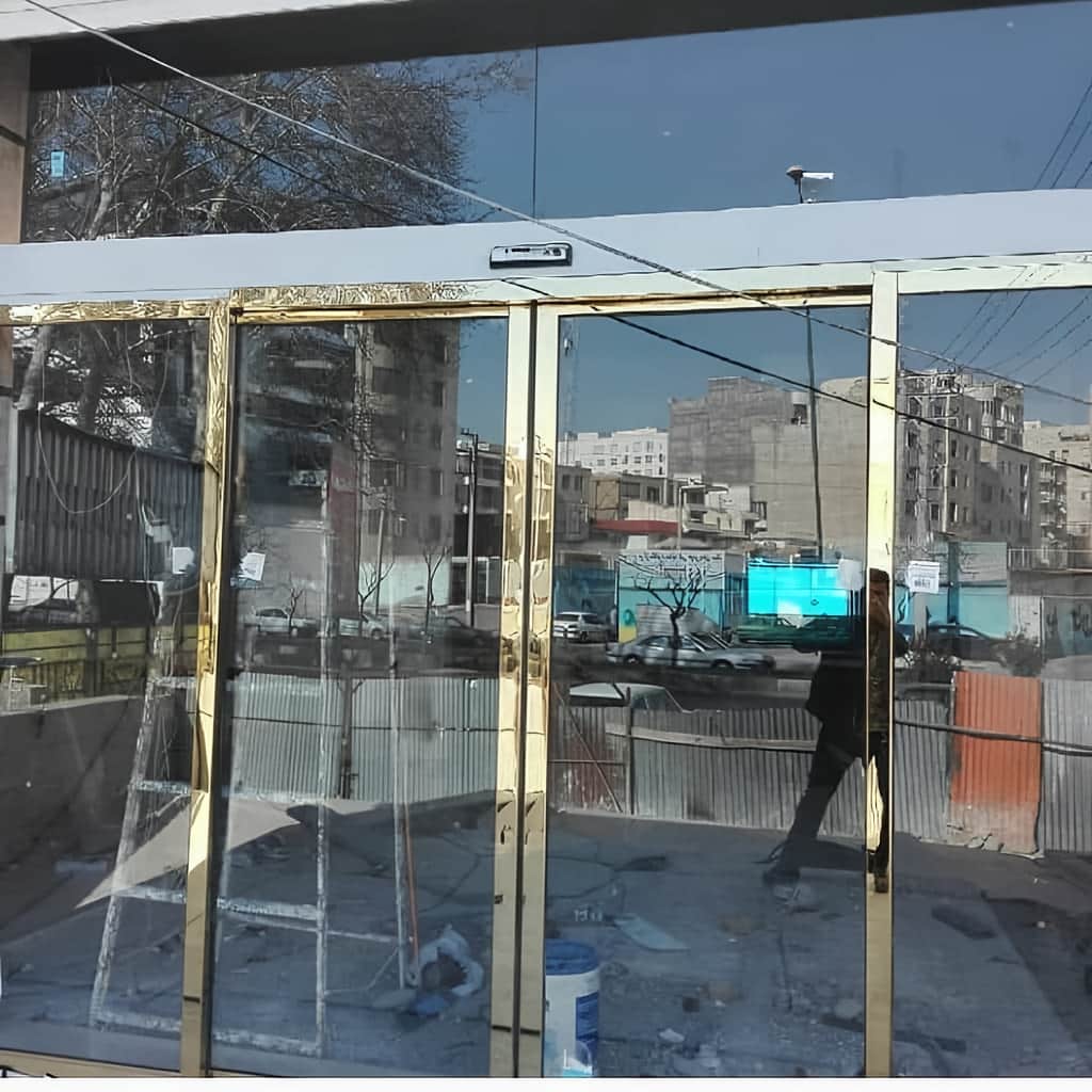 سفارش درب شیشه ای هتلینگ مدل تلسکوپی