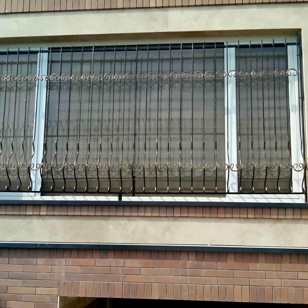 خرید حفاظ پنجره جای گلدان دار سفارشی