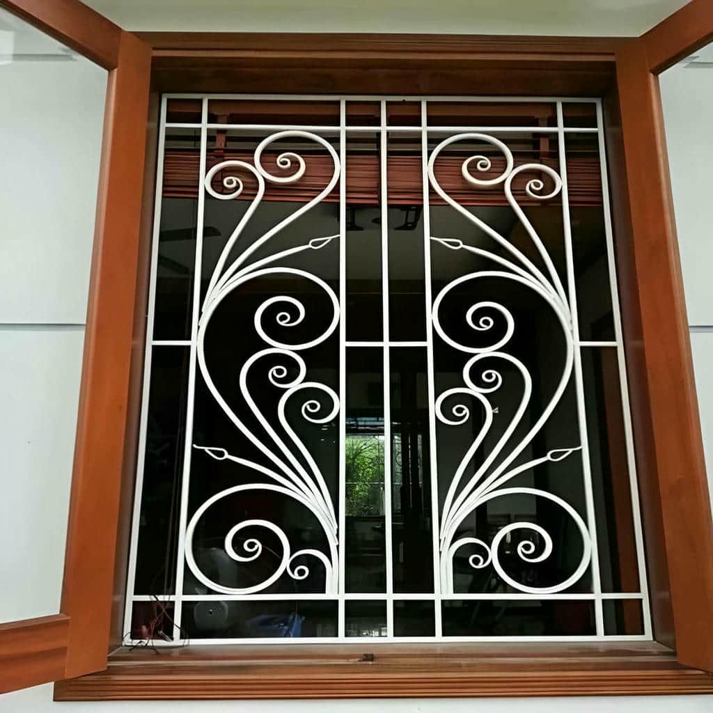 نرده پنجره فرفورژه گل دار مدل دوگل