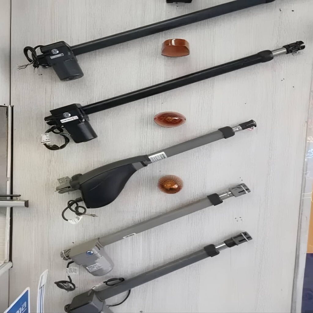 8 نمونه درب پارکینگ جک دار بازویی