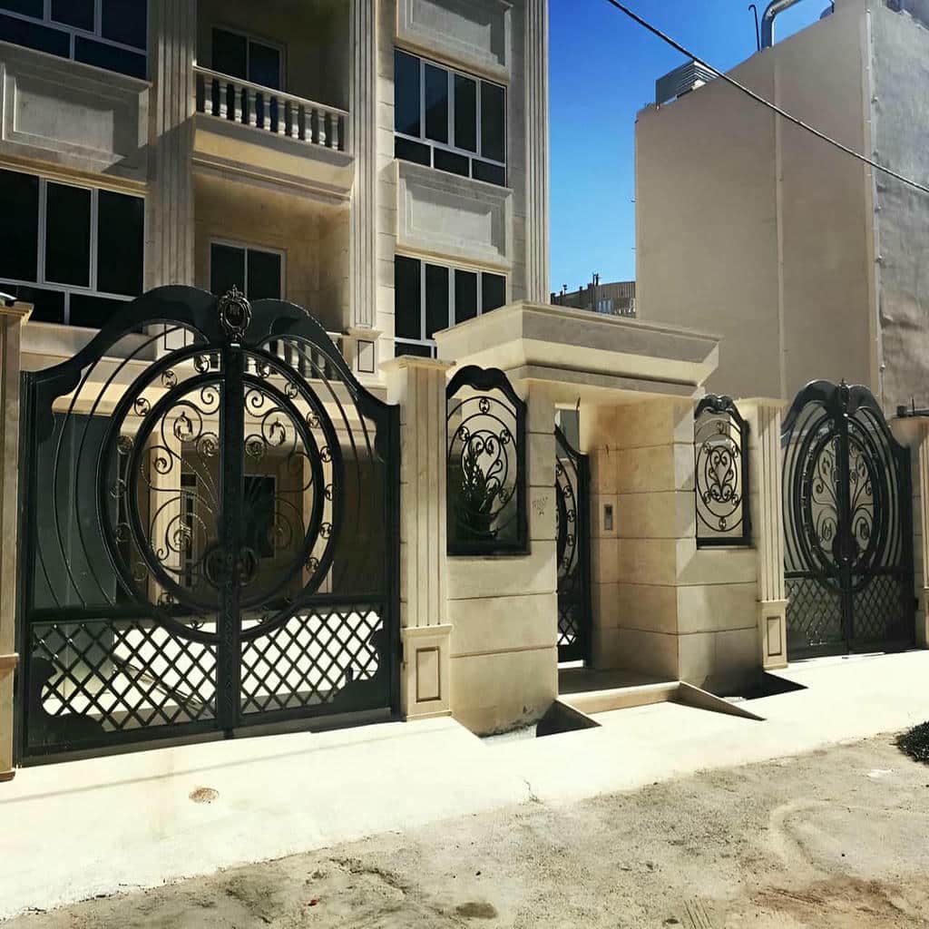 قیمت درب پارکینگ آهنی ساده قاب دار
