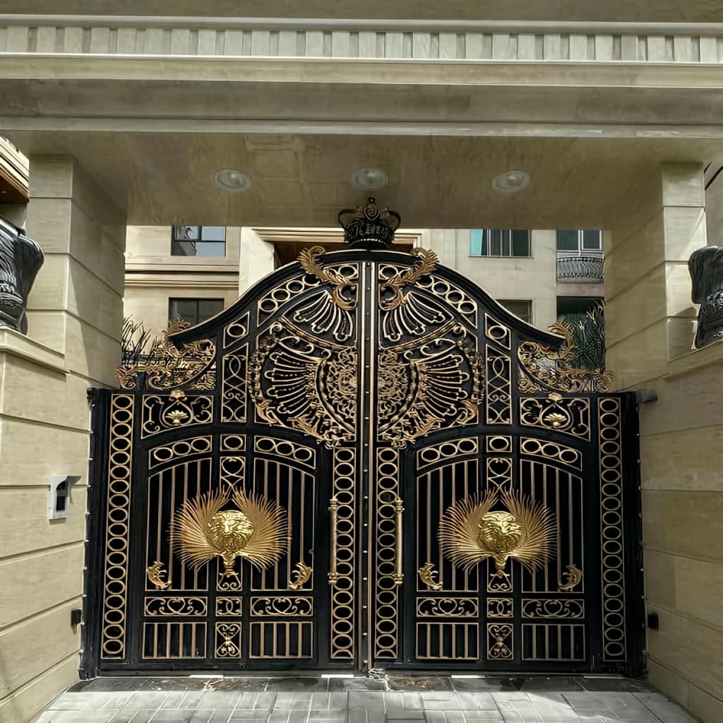 سفارش درب حیاط بزرگ پارکینگ دولنگه لولایی