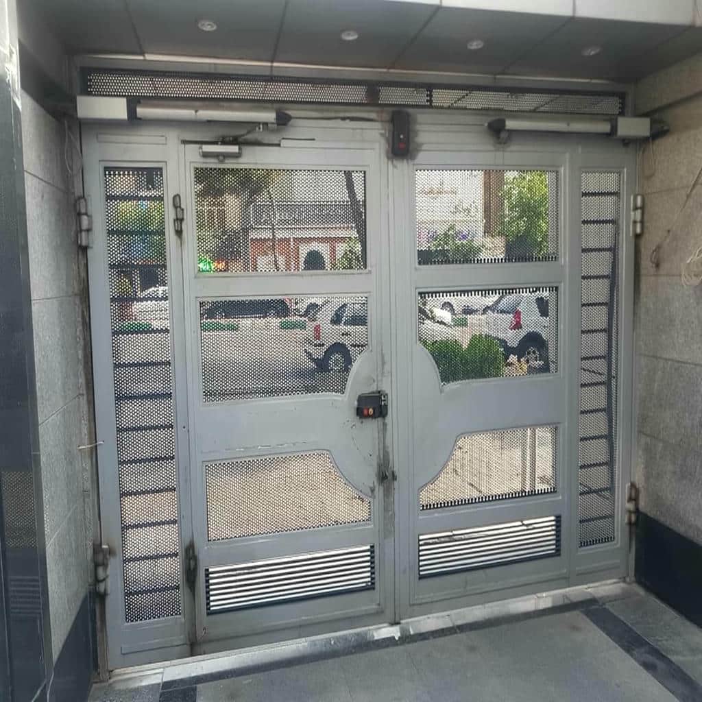 تابلو کنترل جک درب پارکینگ مدرن