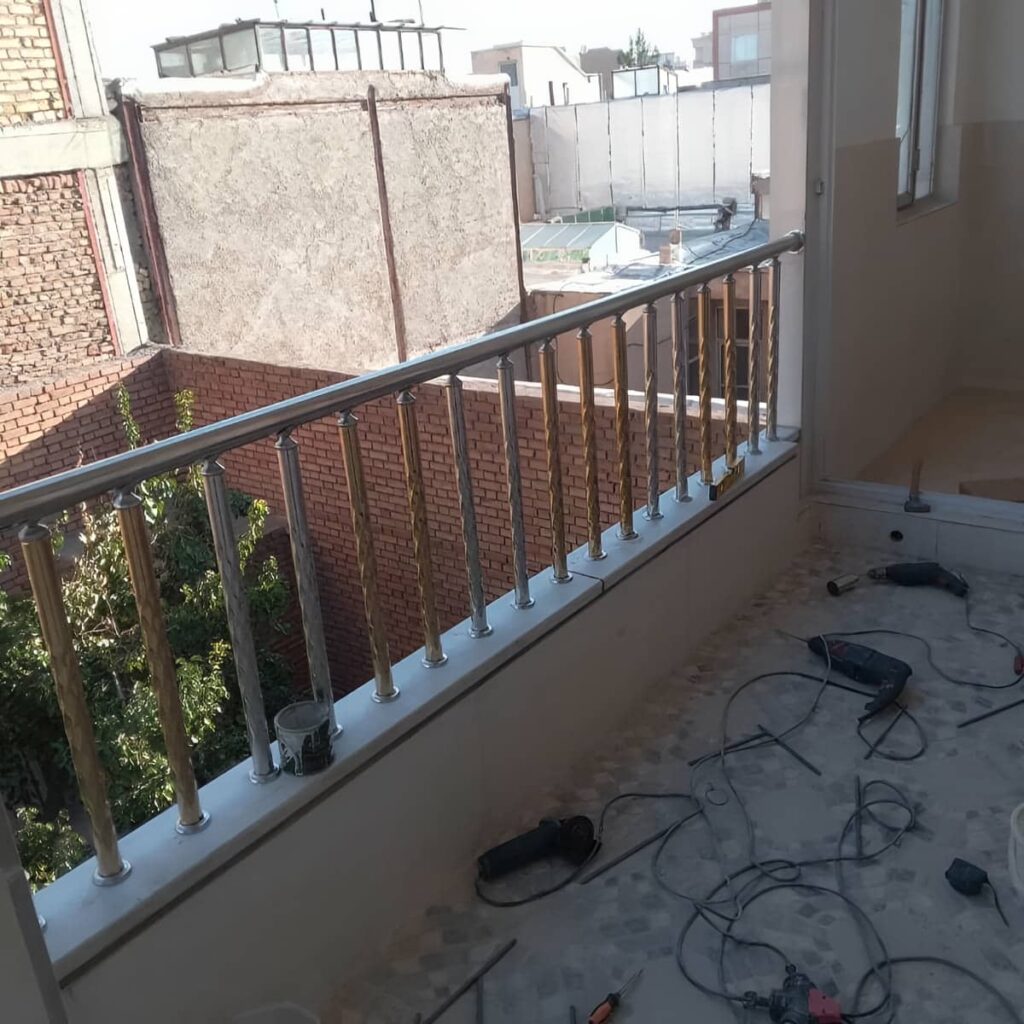 جان پناه استیل تراس