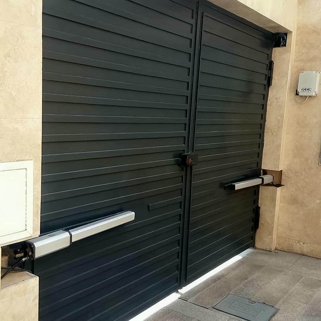 جک درب اتوماتیک فضای مسکونی