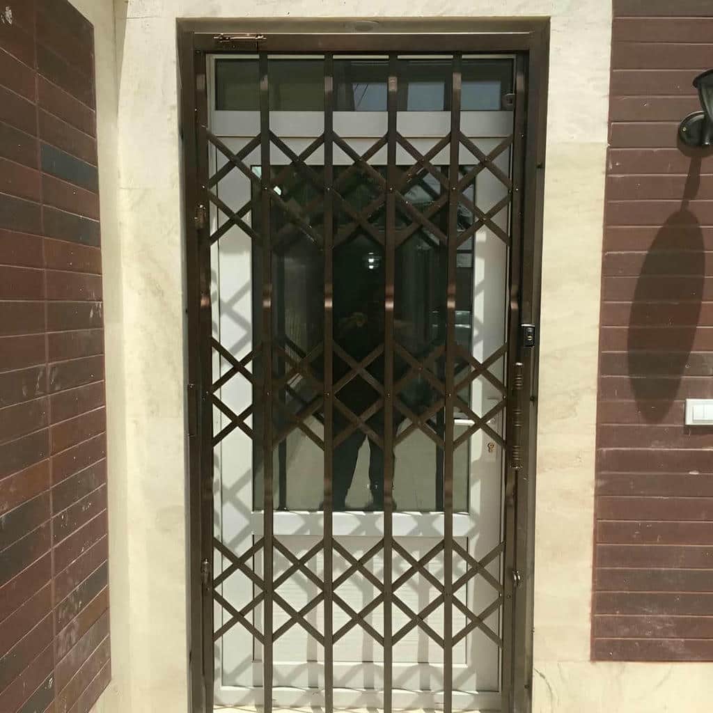 درب آکاردئونی آپارتمان استان گیلان