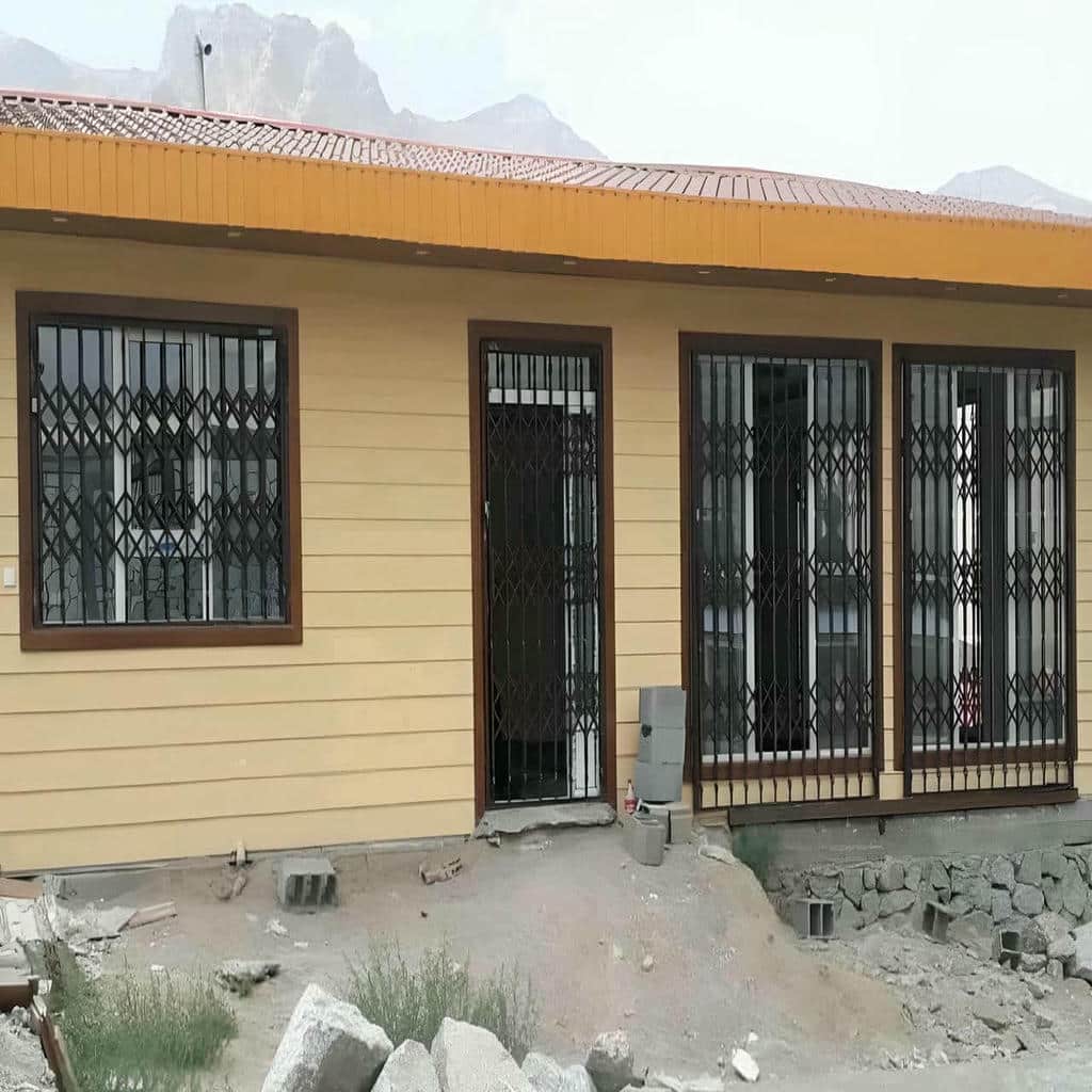 درب آکاردئونی زاهدان با پوشش رنگی مقاوم
