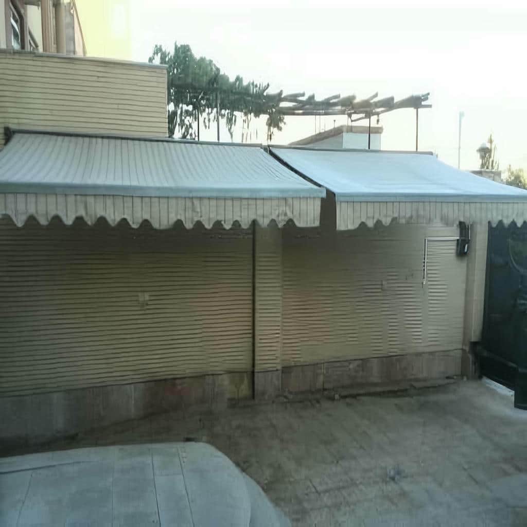 سایبان بازویی شیراز در نمای تجاری
