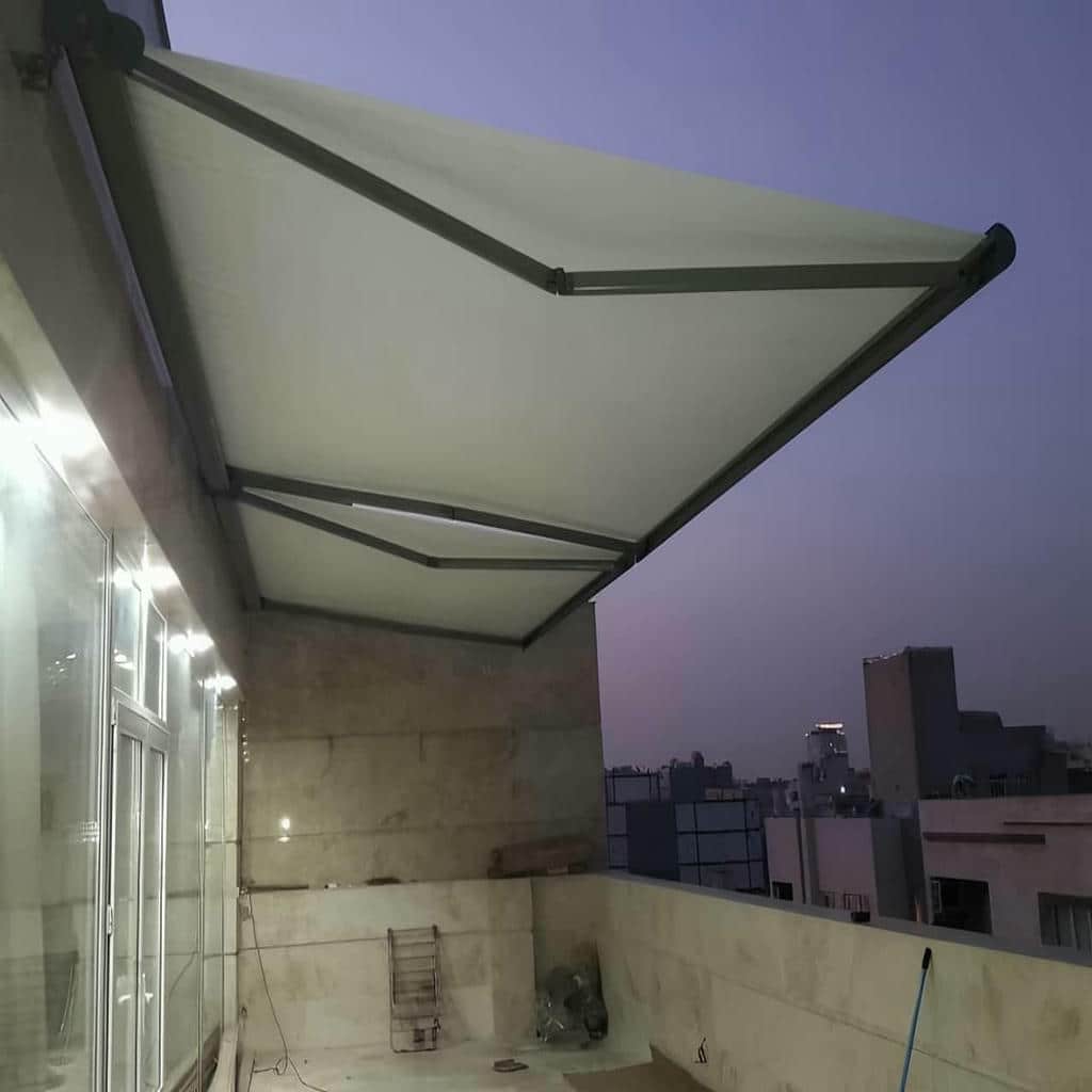 سایبان برقی ایلام مدل بازویی فضای تجاری