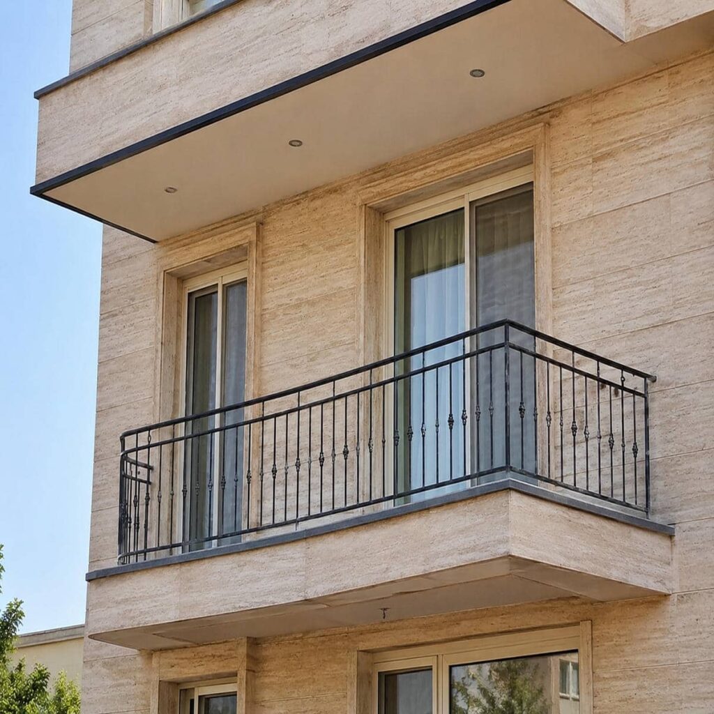 نرده بالکن استان یزد با طرح ساده فلزی