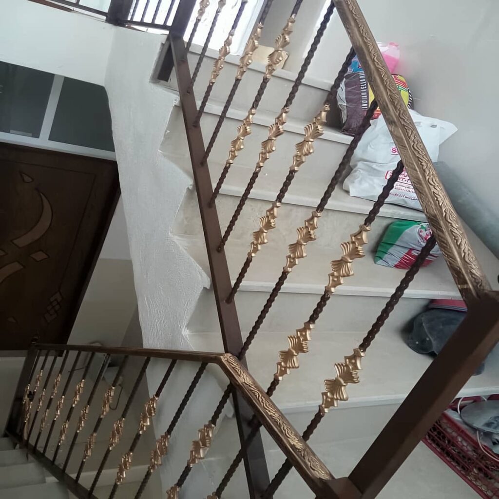 نرده فرفورژه شهرکرد طرح کلاسیک نرده فرفورژه شهرکرد طرح کلاسیک