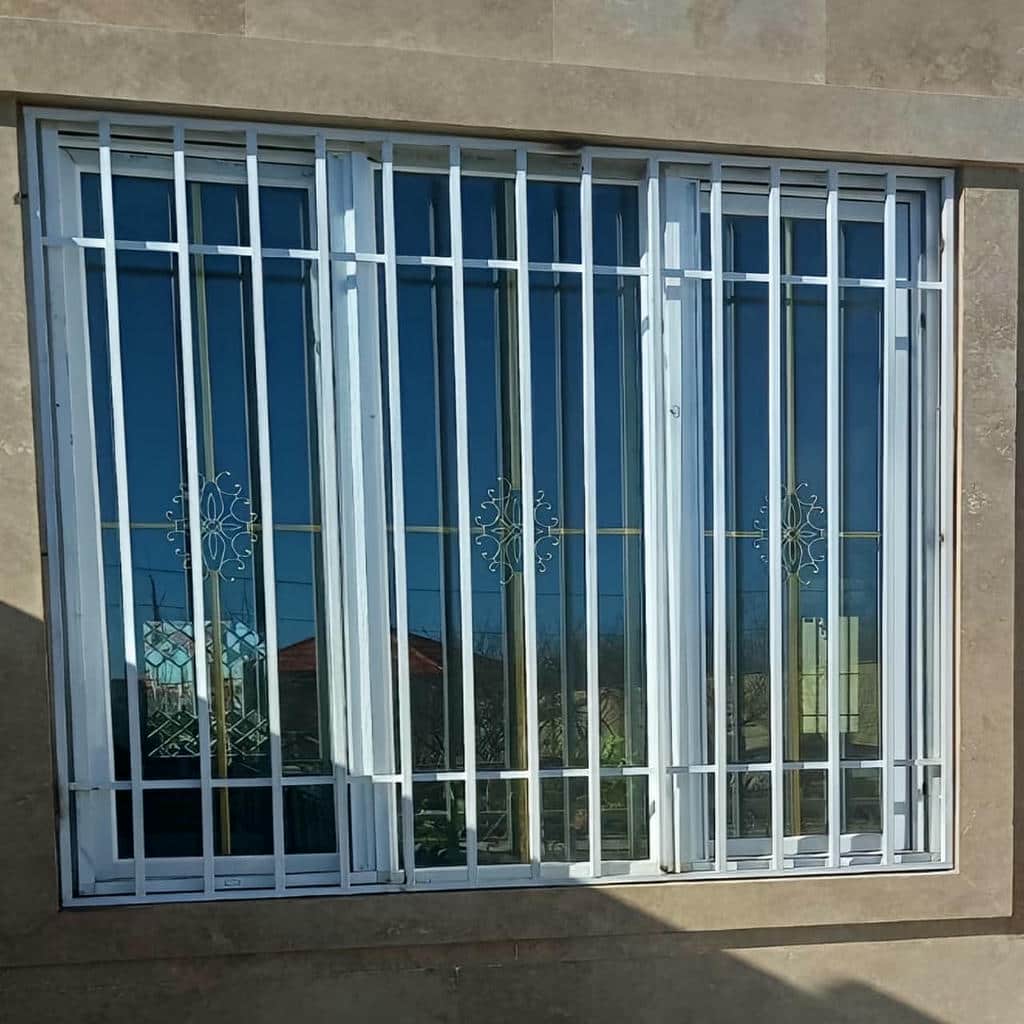 نرده پنجره آهنی زاهدان با طرح ساده