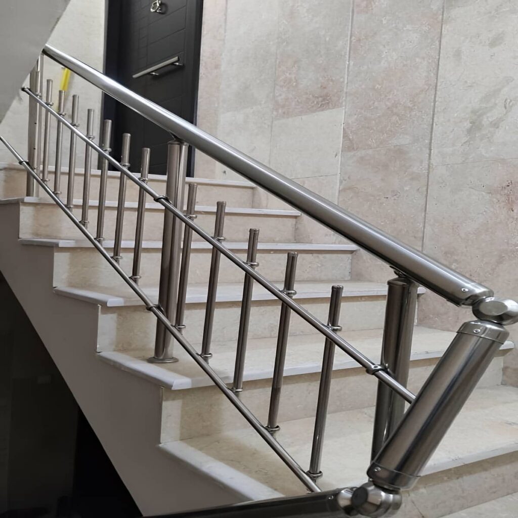 هندریل استیل راه پله داخلی
