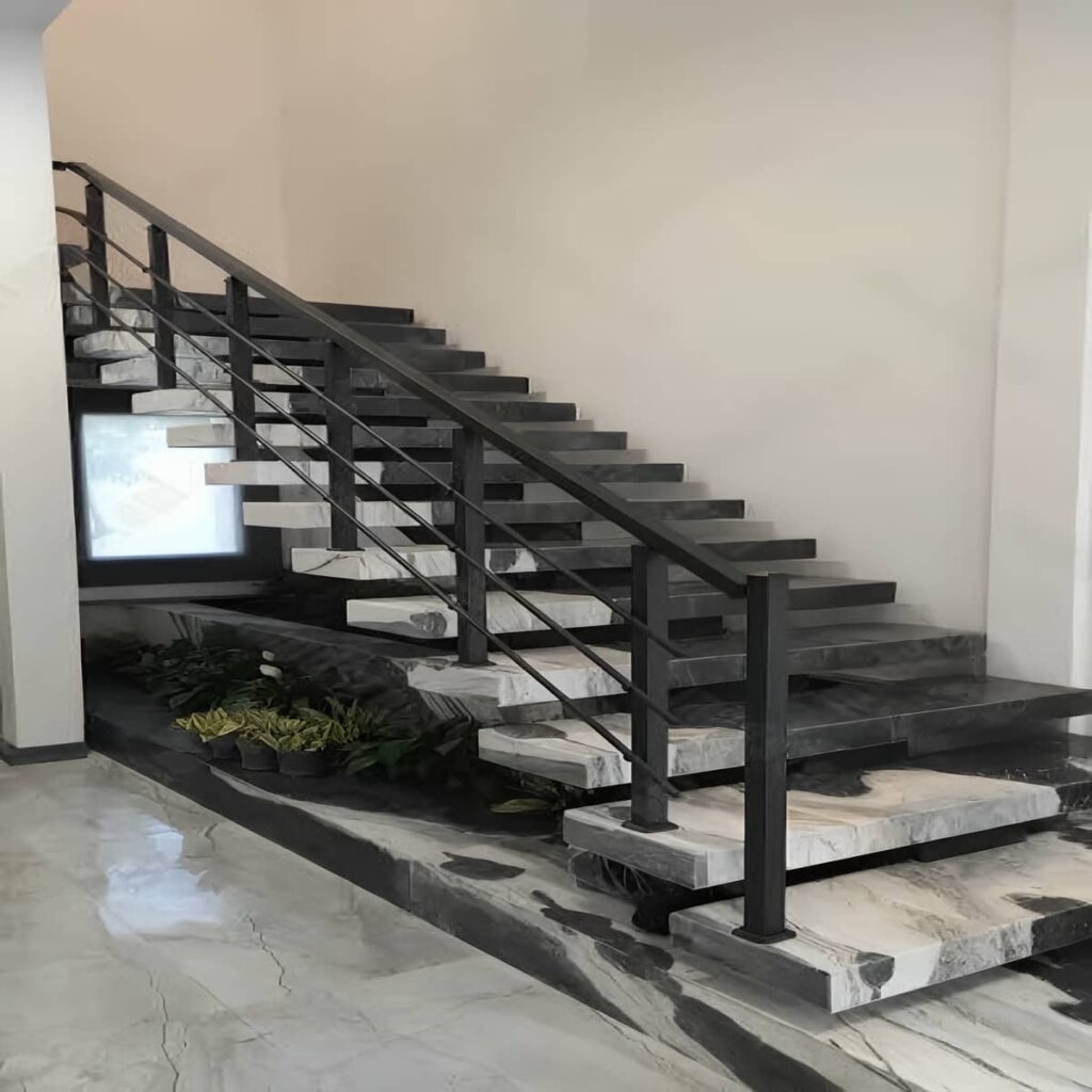 هندریل پیوسته کنار پلکان ورودی مجتمع