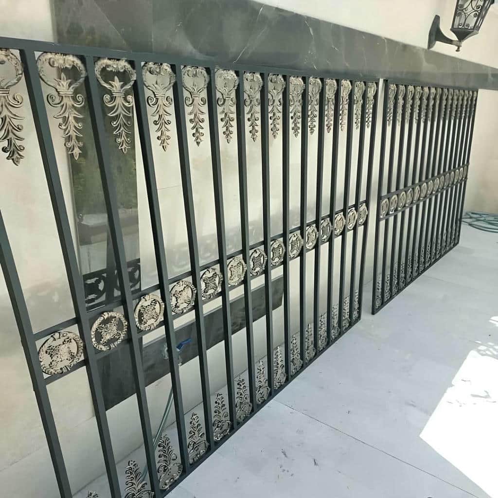 گارد پنجره فلزی با پوشش مقاوم گارد پنجره فلزی با پوشش مقاوم