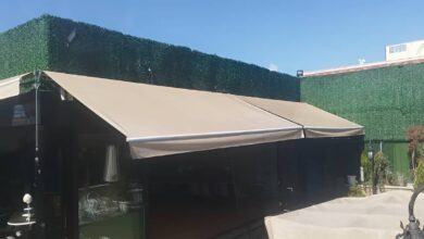 سایبان برقی استخوانی روی سردر نانوایی در استان خراسان جنوبی